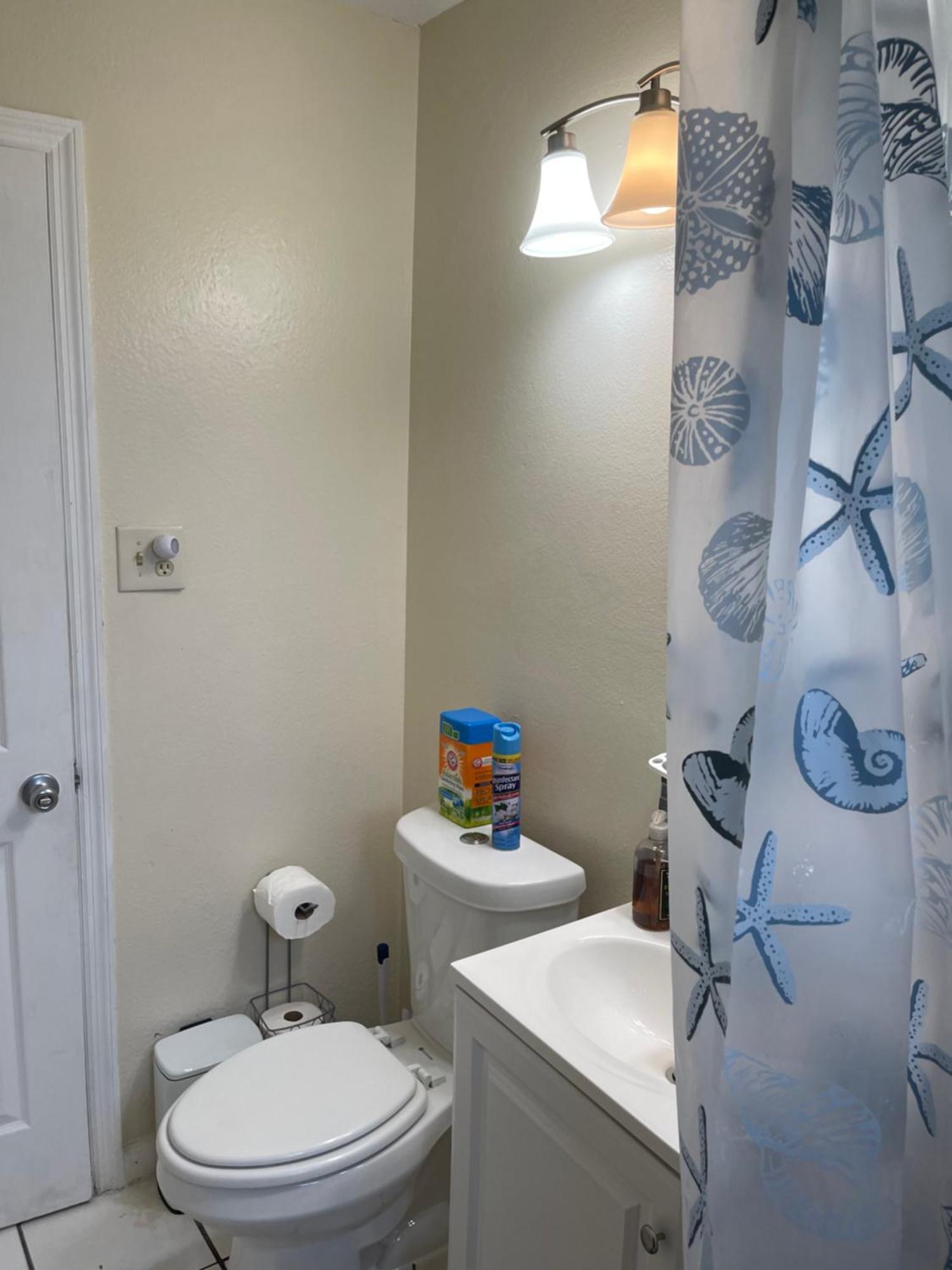 Private Queen Bedroom C Shared Common Spaces 포르 피어스 외부 사진