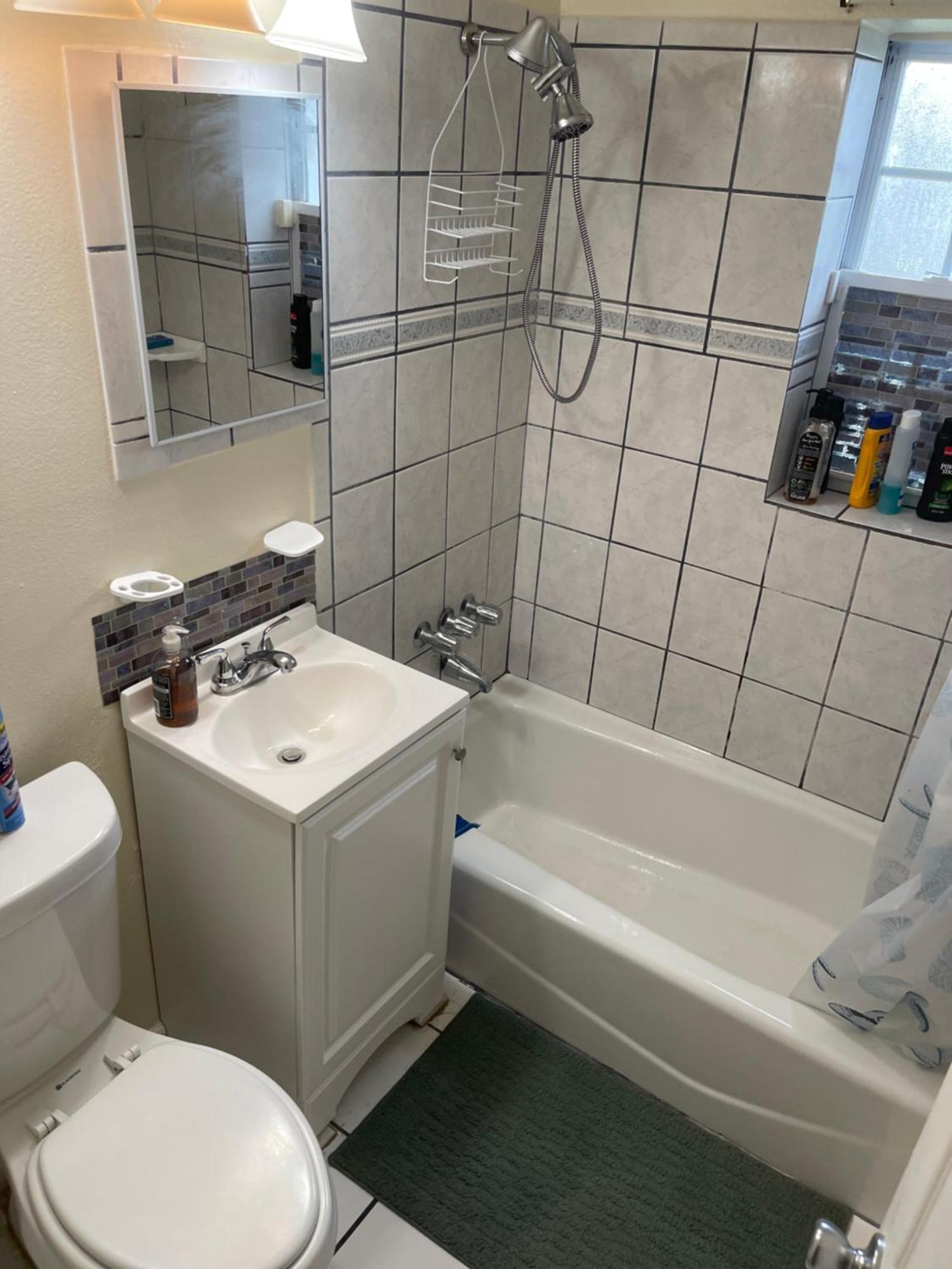 Private Queen Bedroom C Shared Common Spaces 포르 피어스 외부 사진
